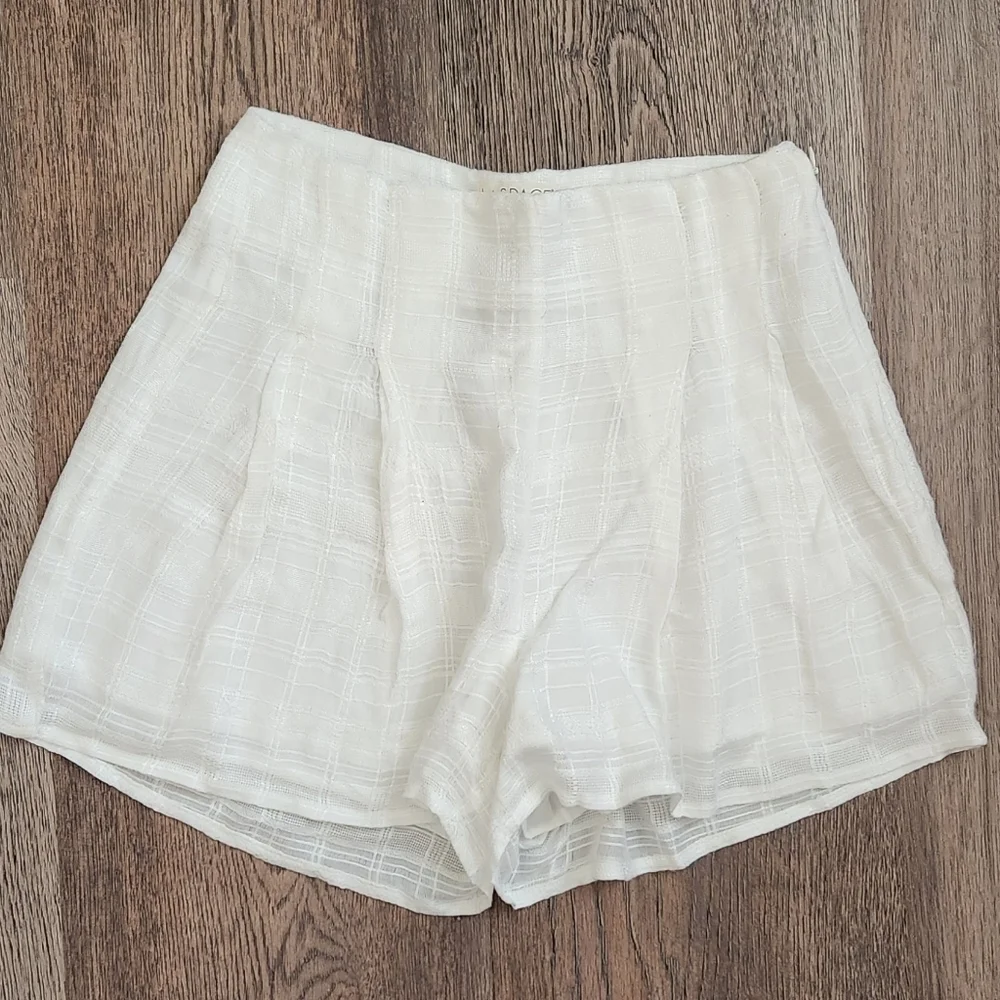 L*SPACE Shorts - Picture 2 of 10